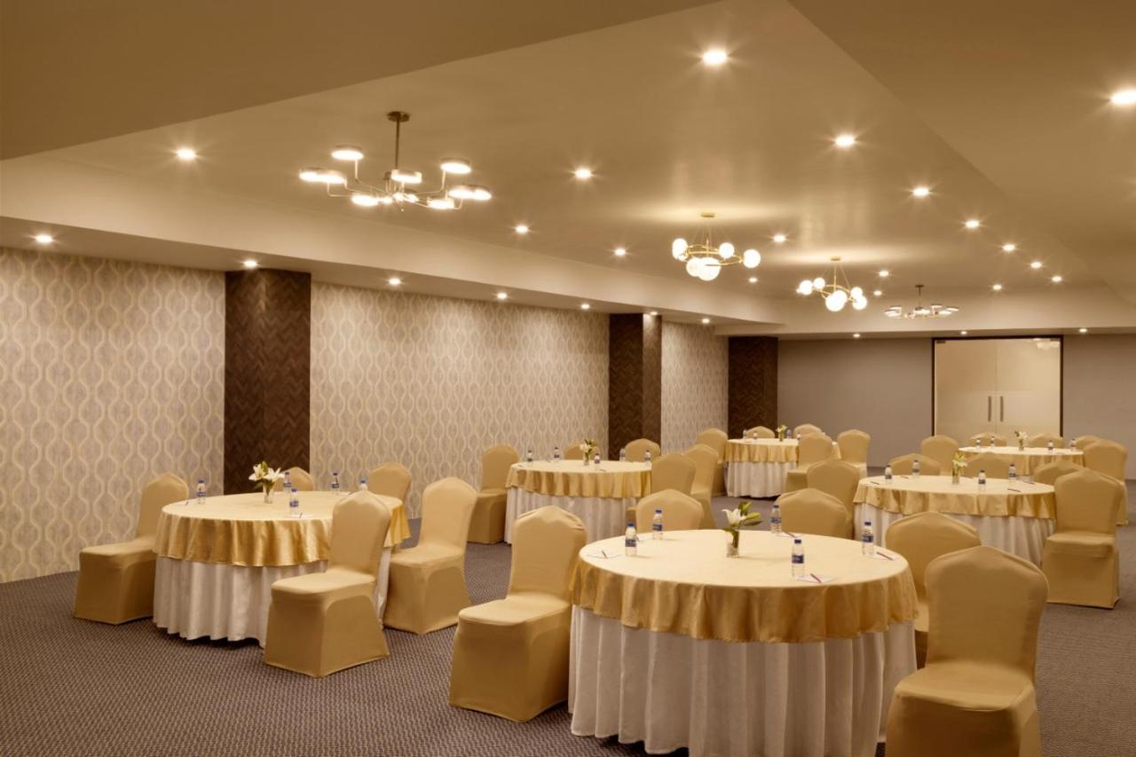 Click Hotel Jaipur, Raja Park Buitenkant foto